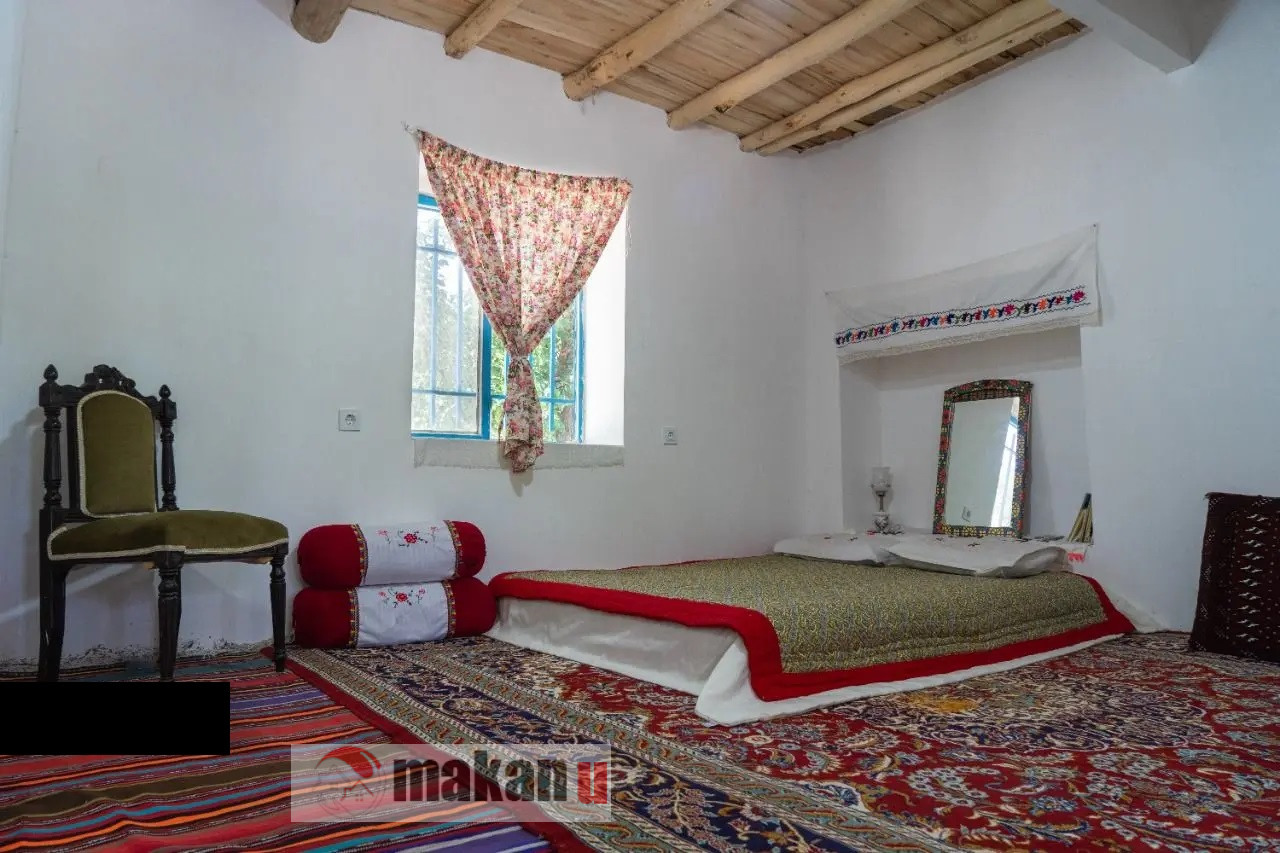 بوم گردی میوان کلات - اتاق بوکان