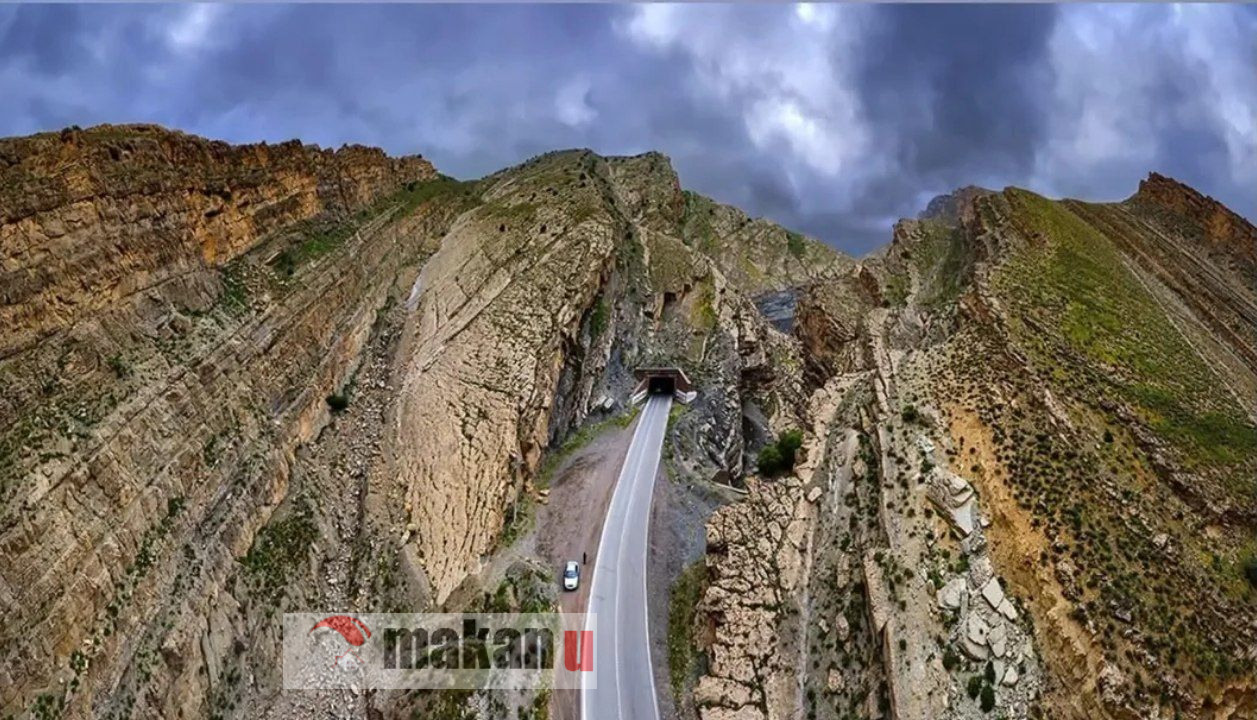 گردنه جاد کلات، دسترسی به اقامتگاه در کلات با مکان یو