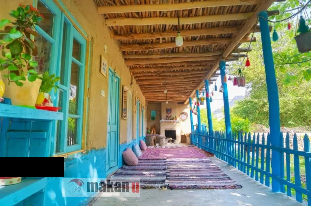 بوم گردی میوان کلات - اتاق بوکان