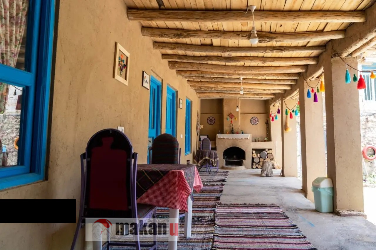 بوم گردی میوان کلات - اتاق بوکان